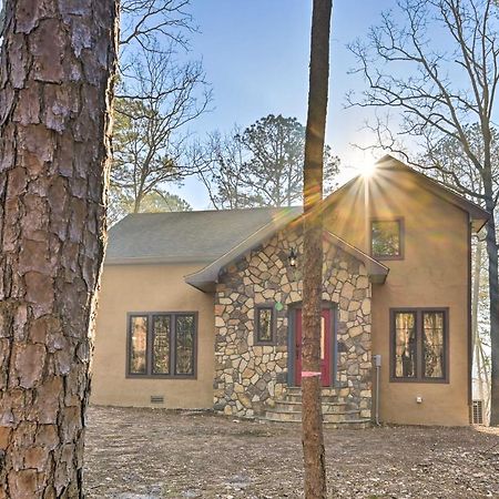 Tudor-Style Broken Bow Cottage With Hot Tub And Decks! Stephens Gap Eksteriør bilde