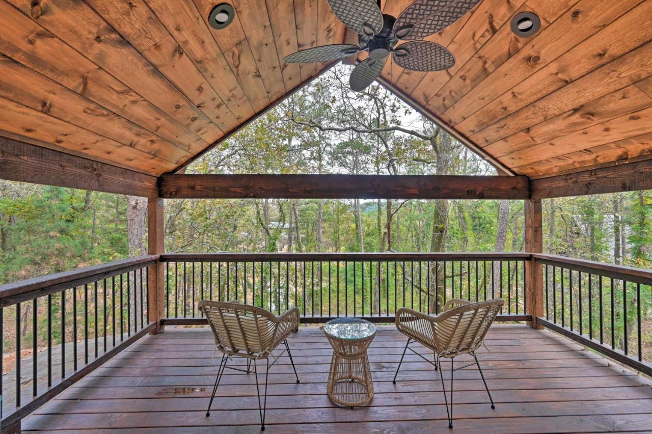 Tudor-Style Broken Bow Cottage With Hot Tub And Decks! Stephens Gap Eksteriør bilde