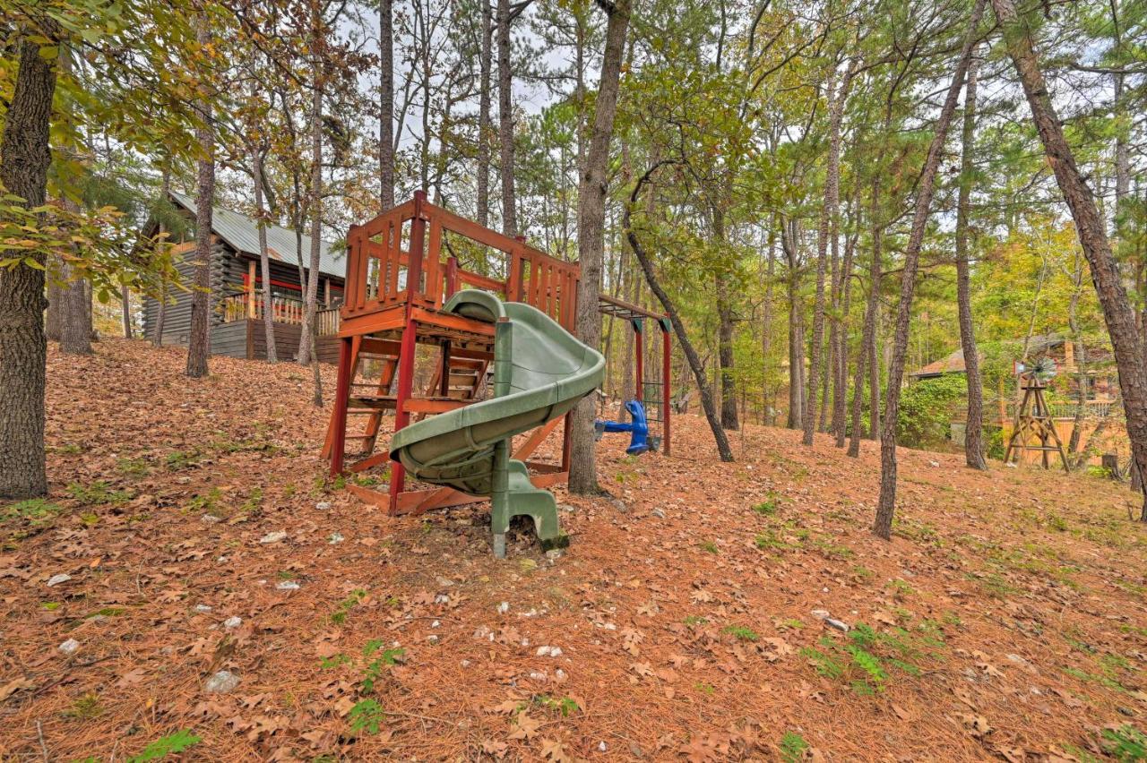 Tudor-Style Broken Bow Cottage With Hot Tub And Decks! Stephens Gap Eksteriør bilde